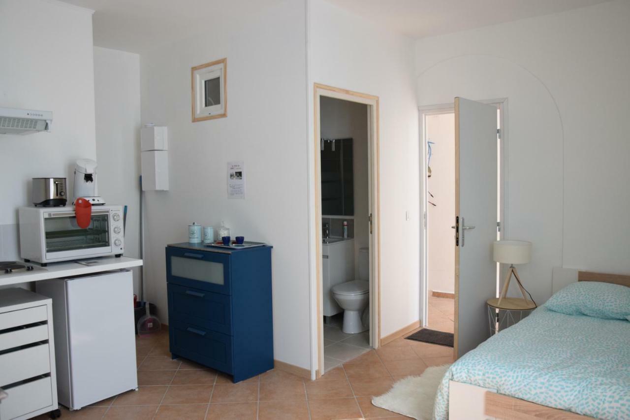 Joli Studio Plein Centre De Milly La Foret Εξωτερικό φωτογραφία