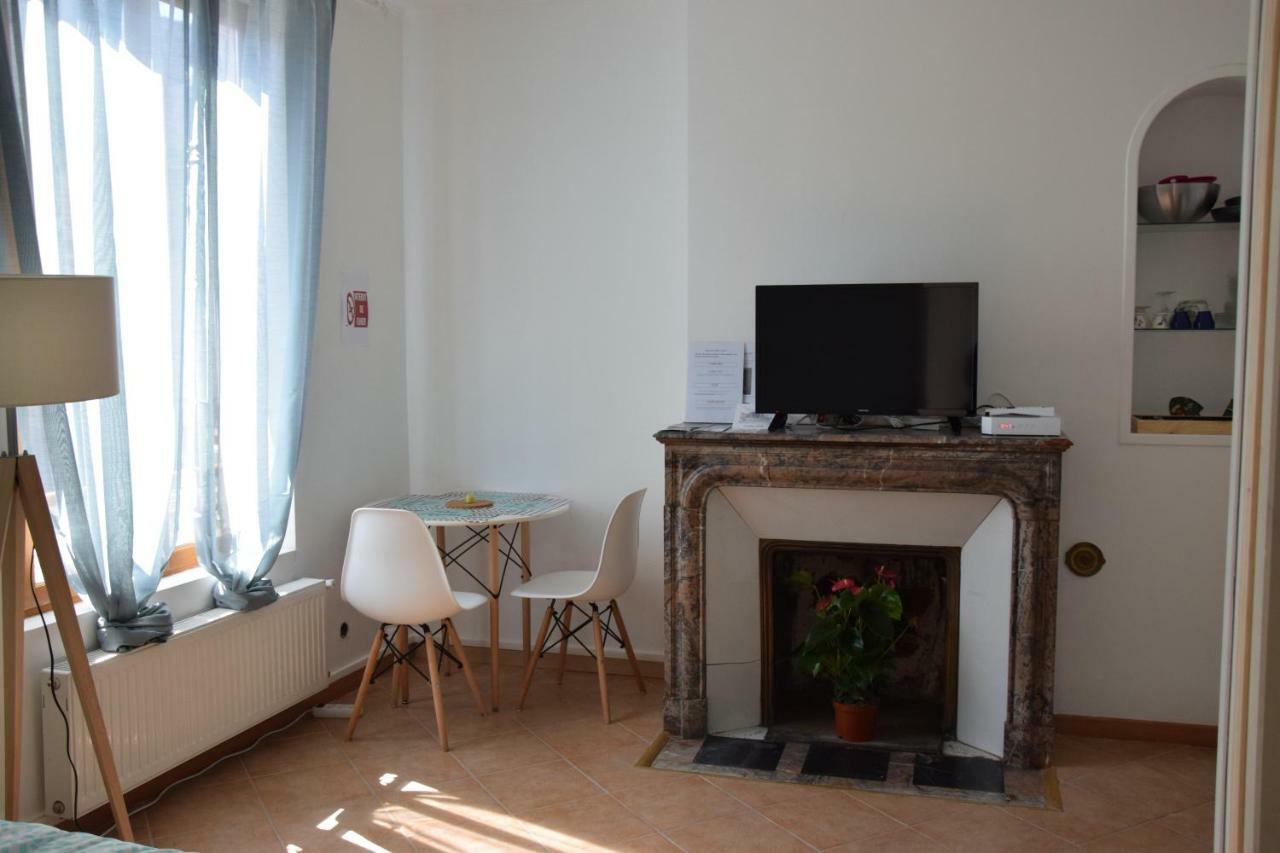Joli Studio Plein Centre De Milly La Foret Εξωτερικό φωτογραφία
